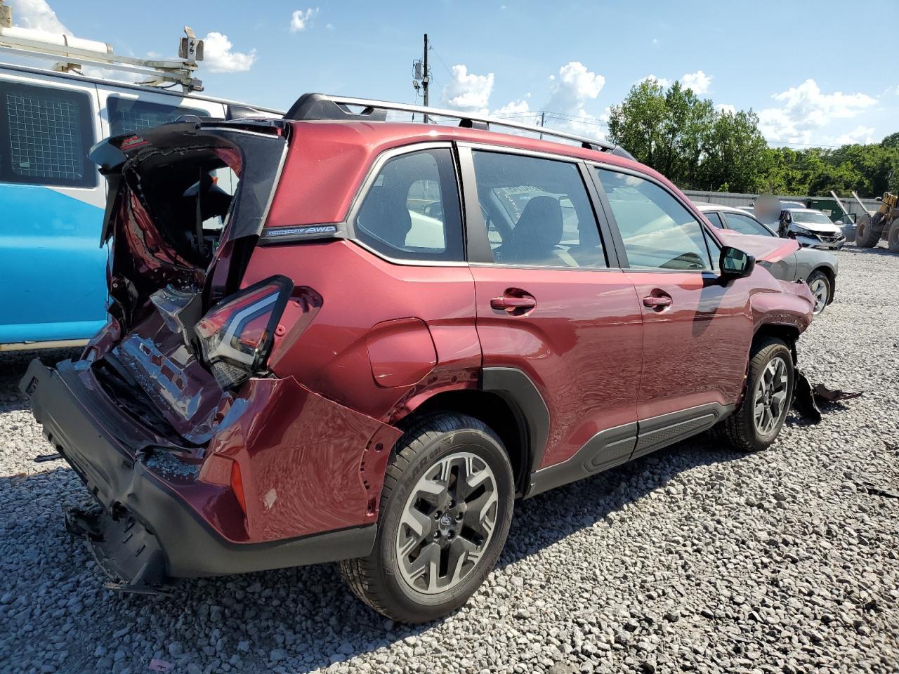2025 Subaru Forester - Фото 3