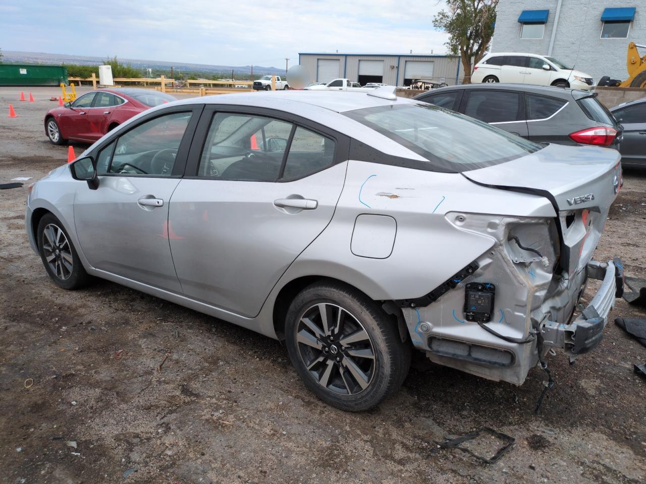 2020 Nissan Versa Sv - Фото 2
