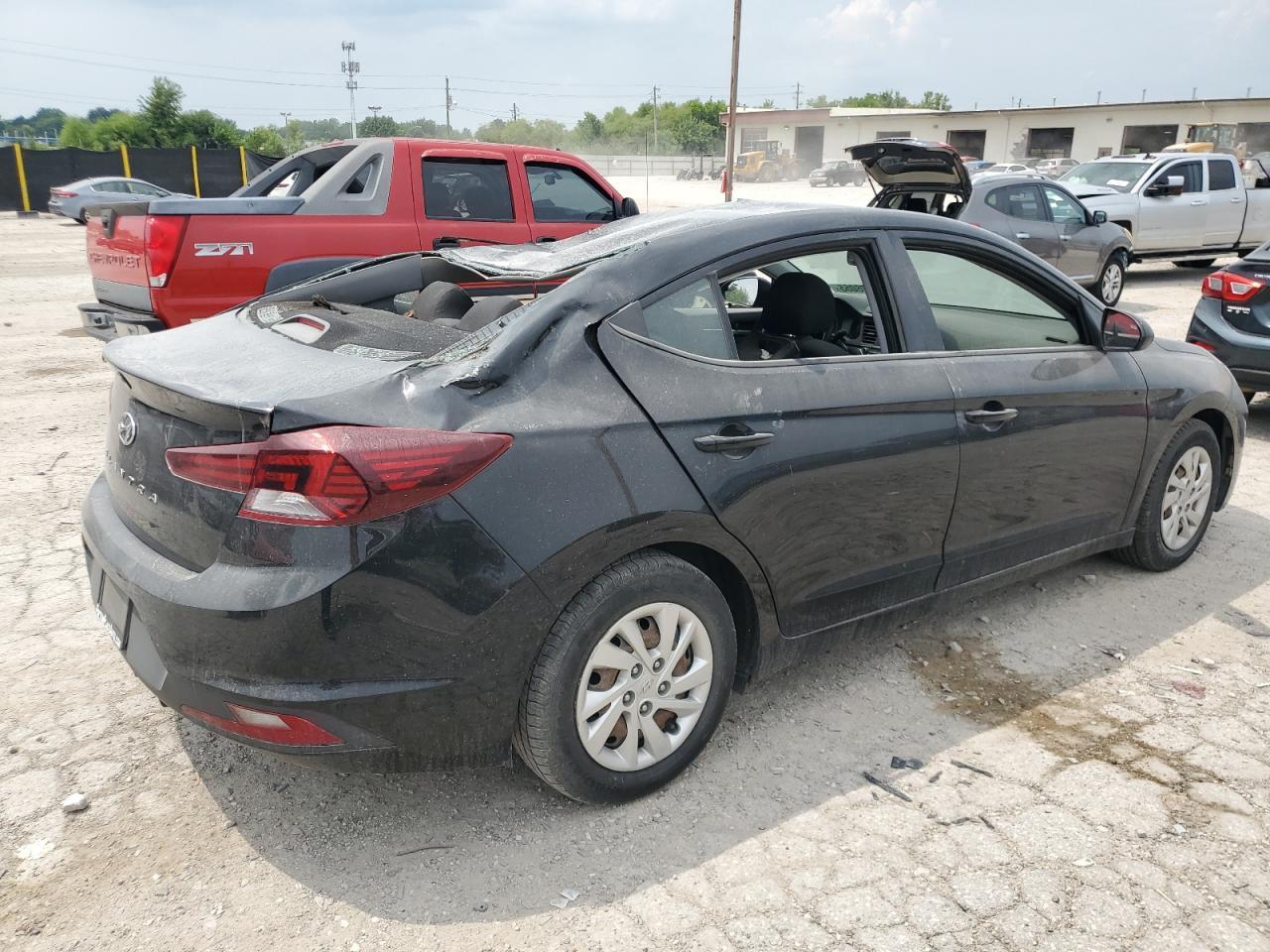 2019 Hyundai Elantra Se - Image 3