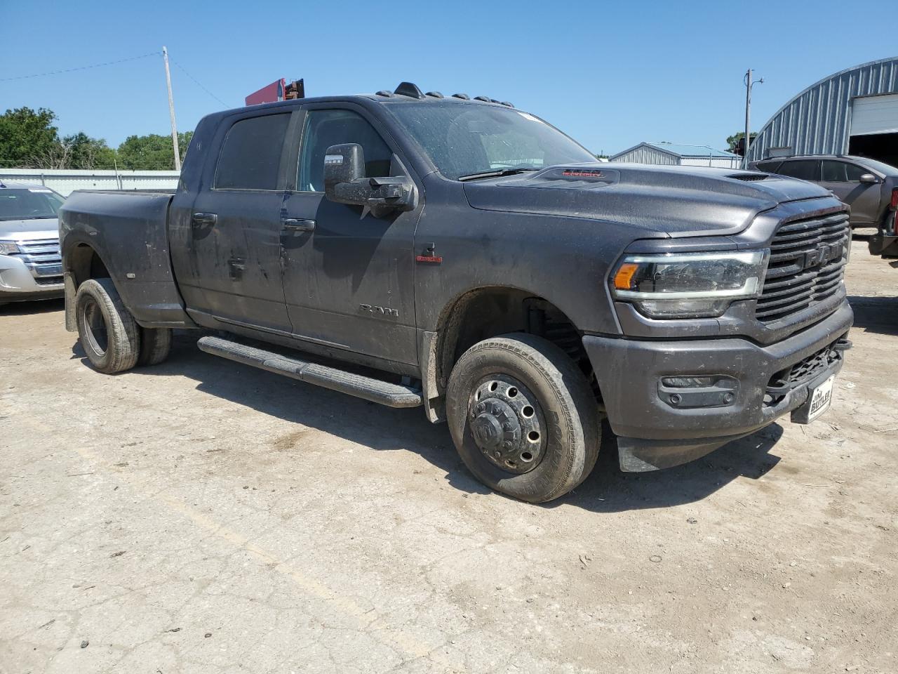 2024 Ram 3500 Laramie - Фото 4