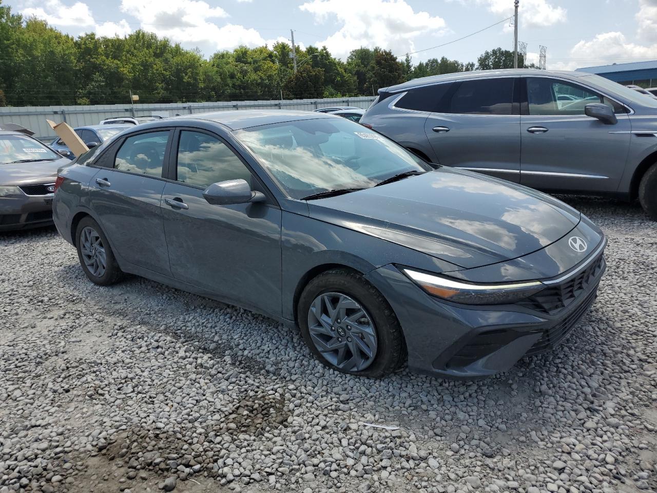 2024 Hyundai Elantra Sel - Фото 4