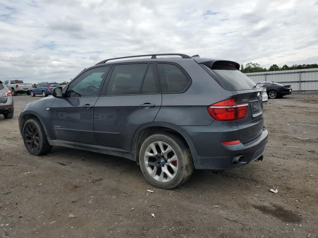 2013 BMW X5 xDrive35I - Фото 2