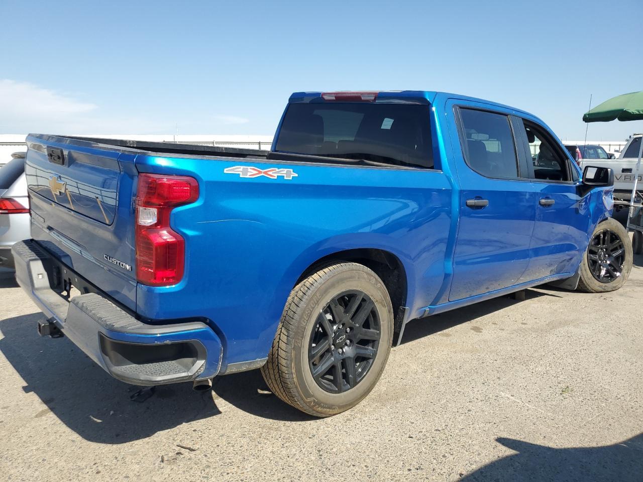2024 Chevrolet Silverado K1500 Custom - Фото 3