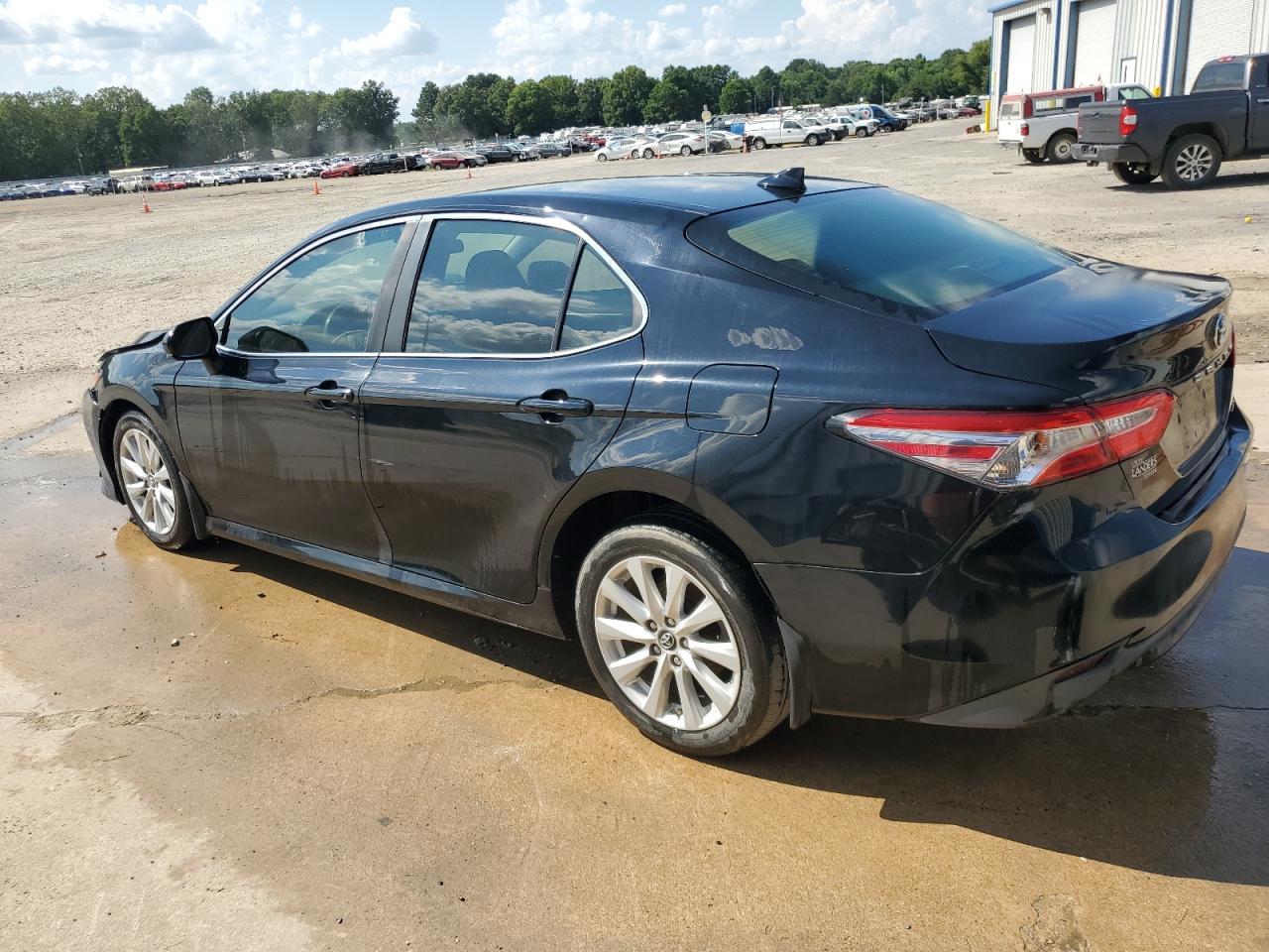 2019 Toyota Camry L - Image 2