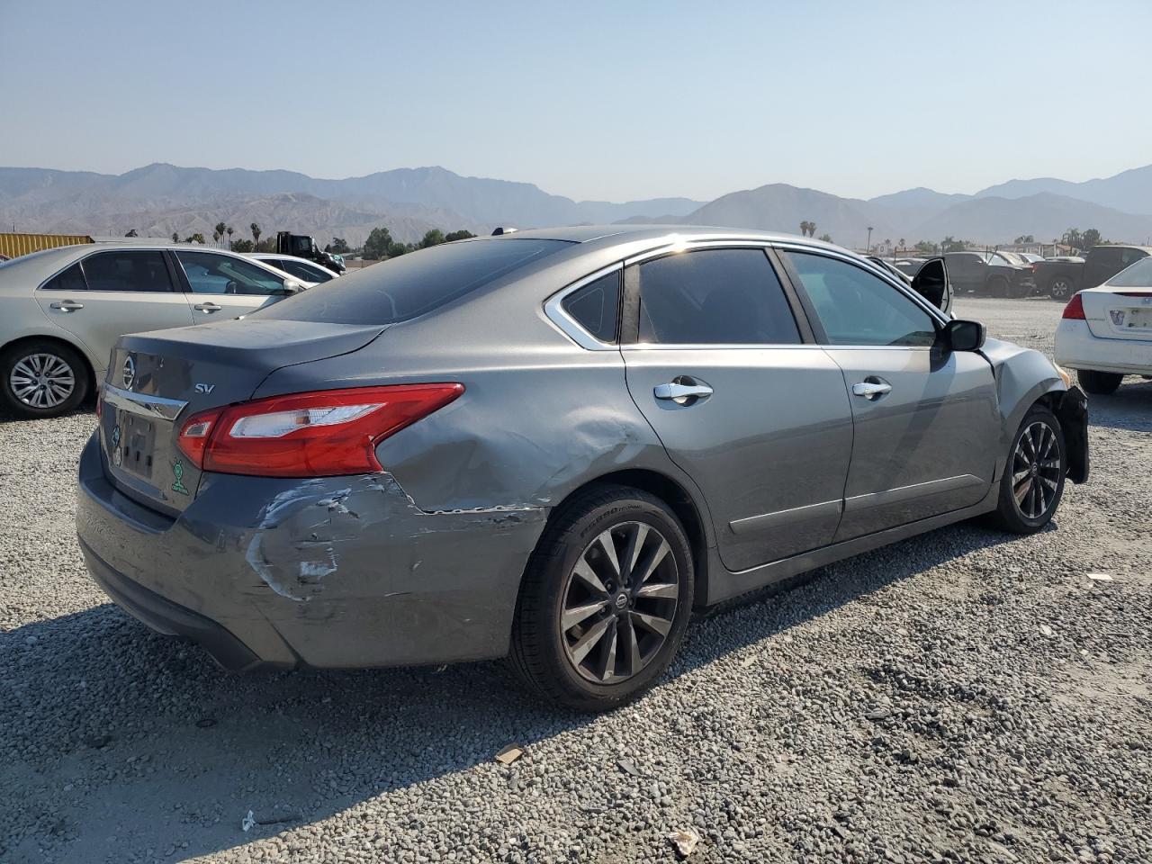 2016 Nissan Altima 2.5 - Image 3