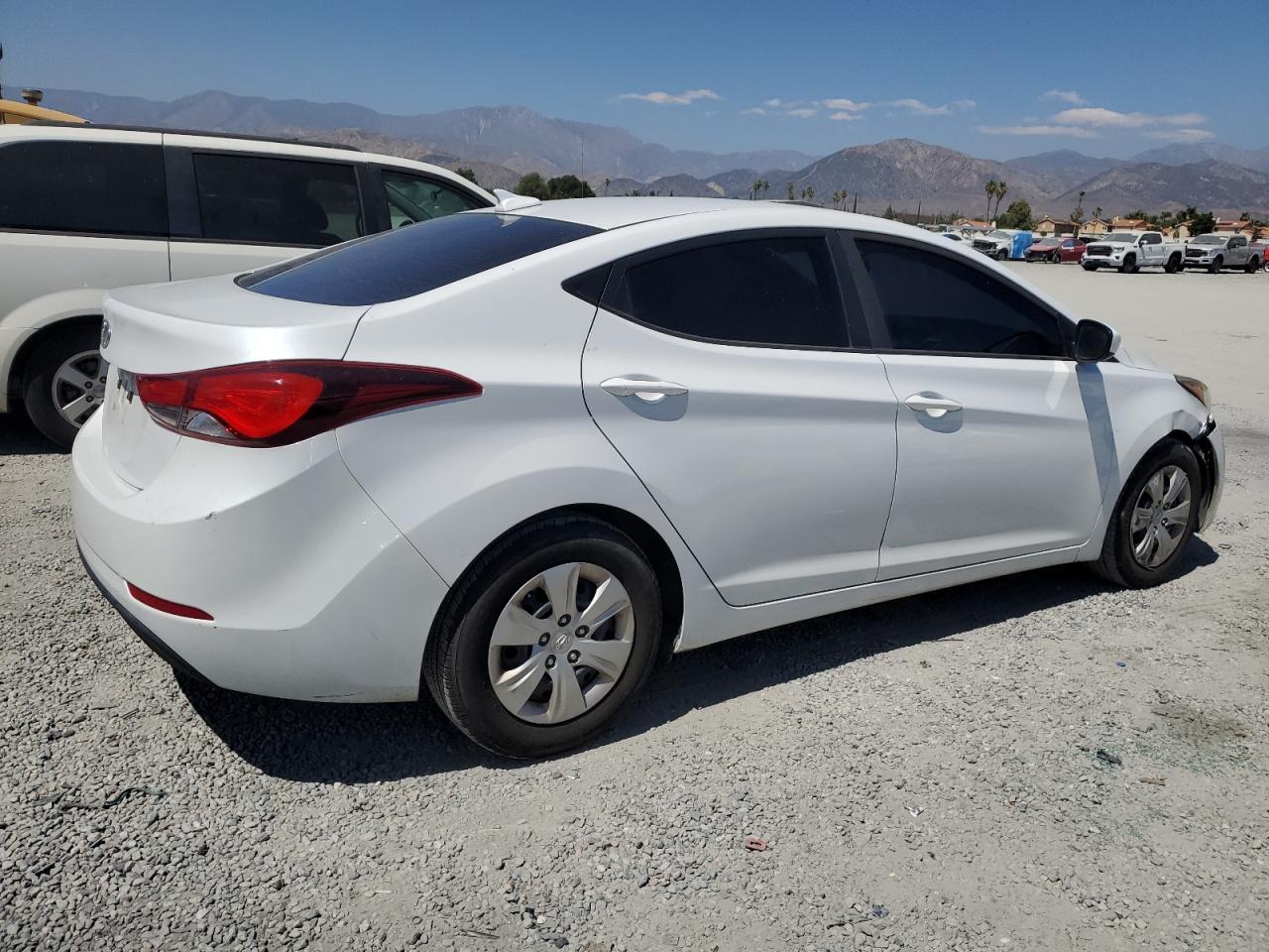 2016 Hyundai Elantra Se - Фото 3