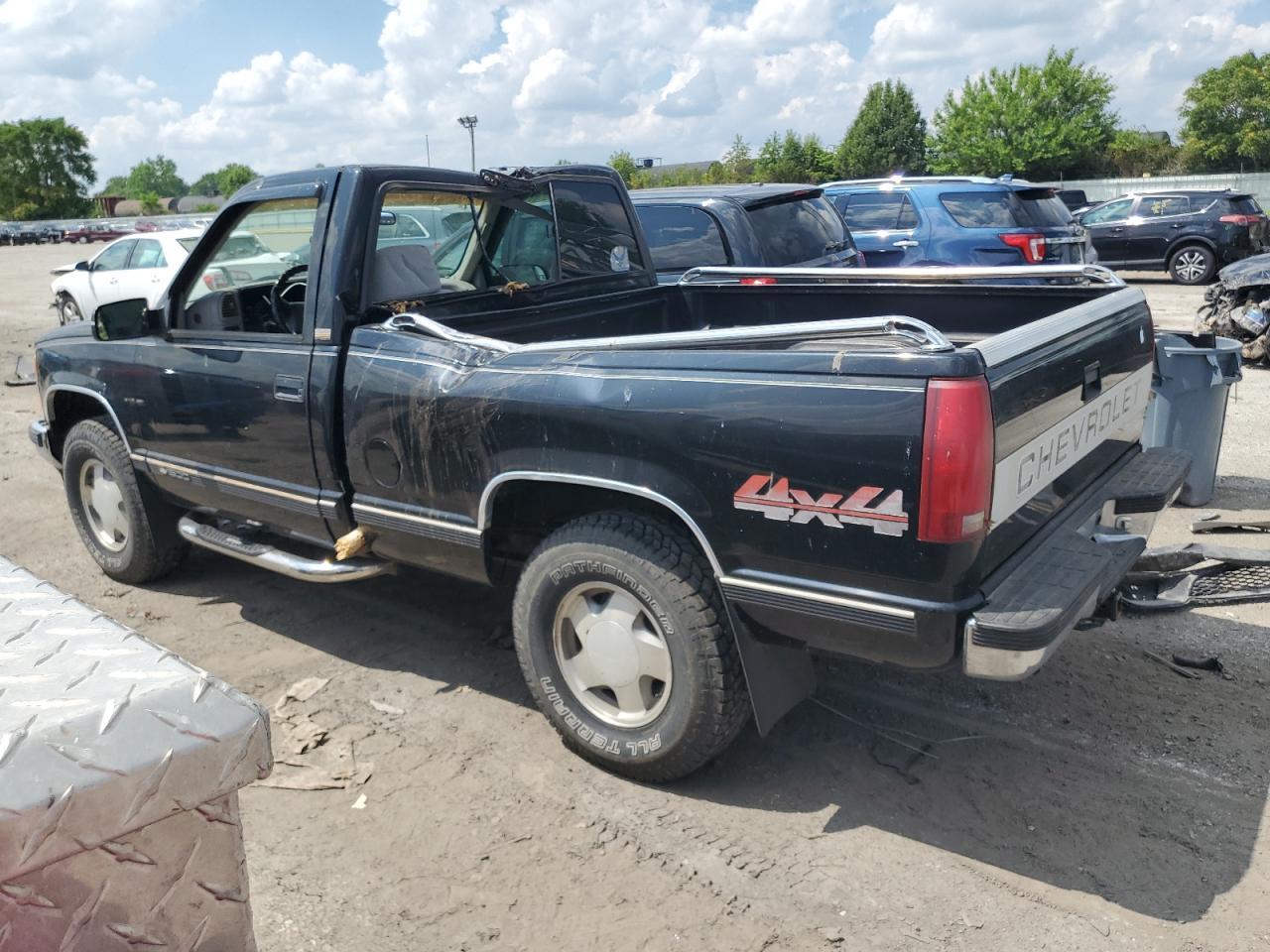 1995 Chevrolet Gmt-400 K1500 - Фото 2