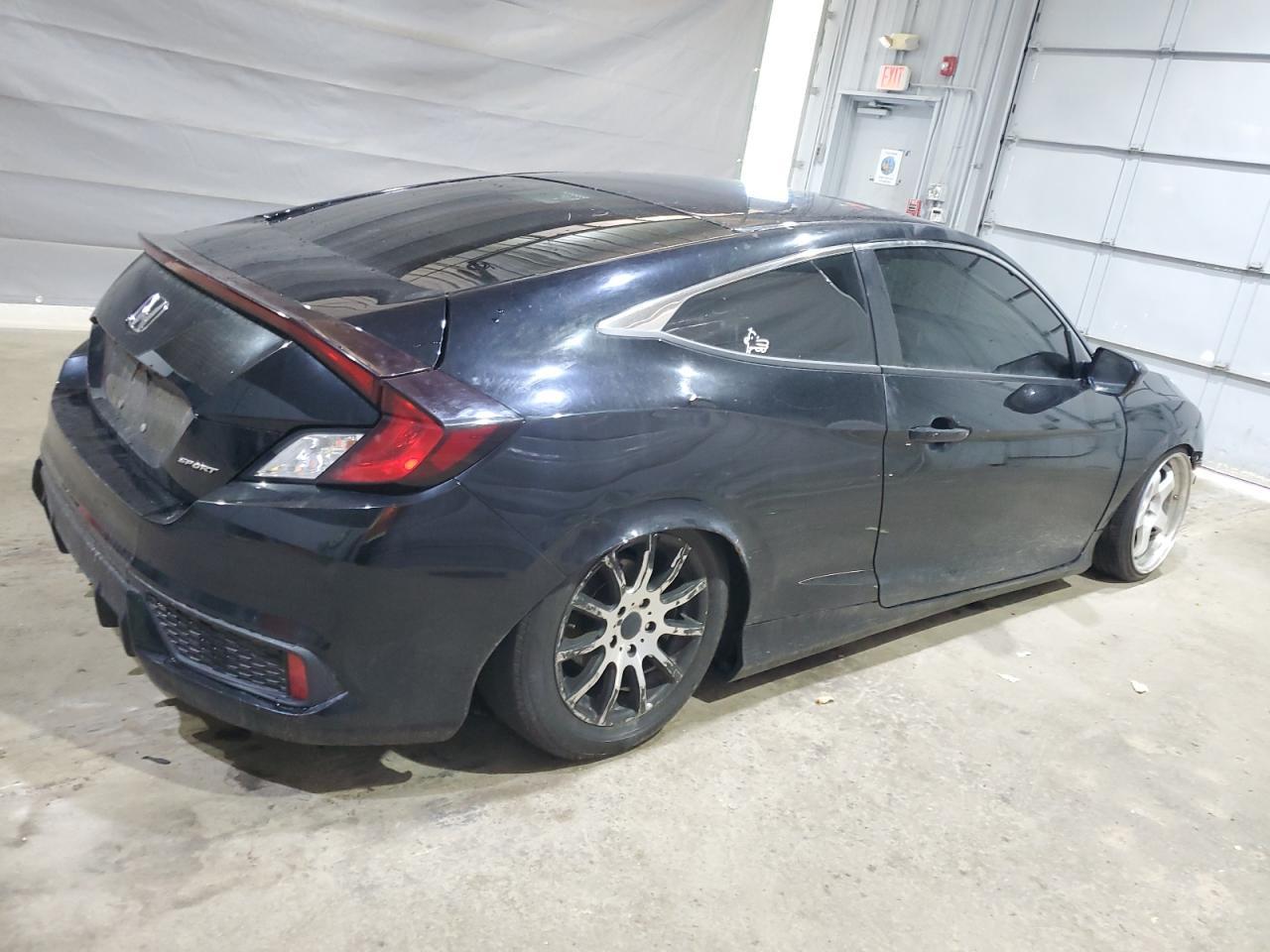 2019 Honda Civic Sport - Фото 3