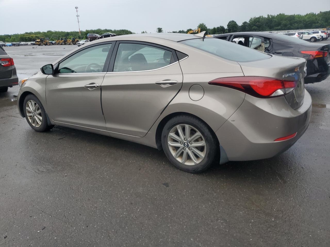 2015 Hyundai Elantra Se - Фото 2
