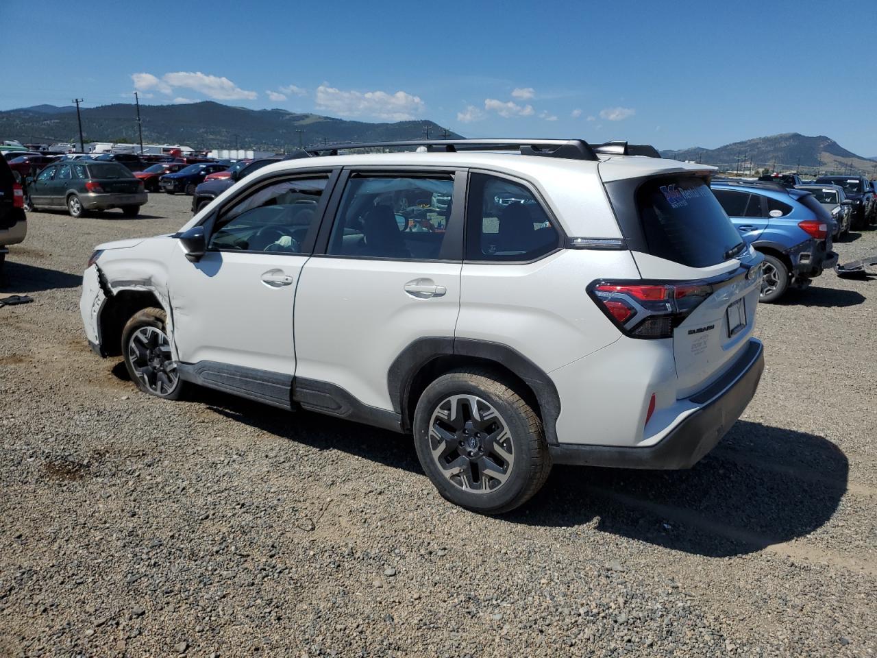 2025 Subaru Forester - Фото 2