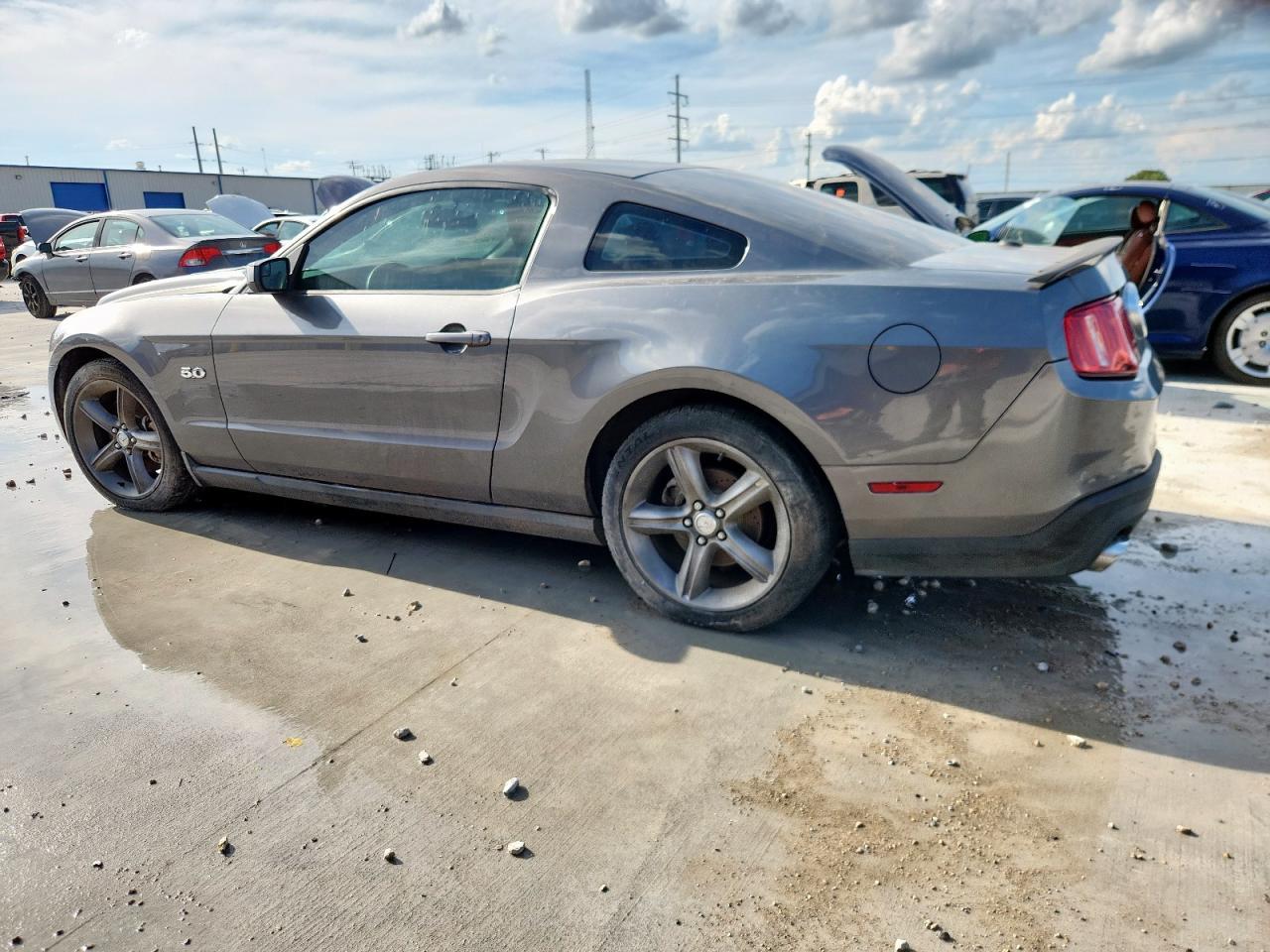 2011 Ford Mustang Gt - Image 2