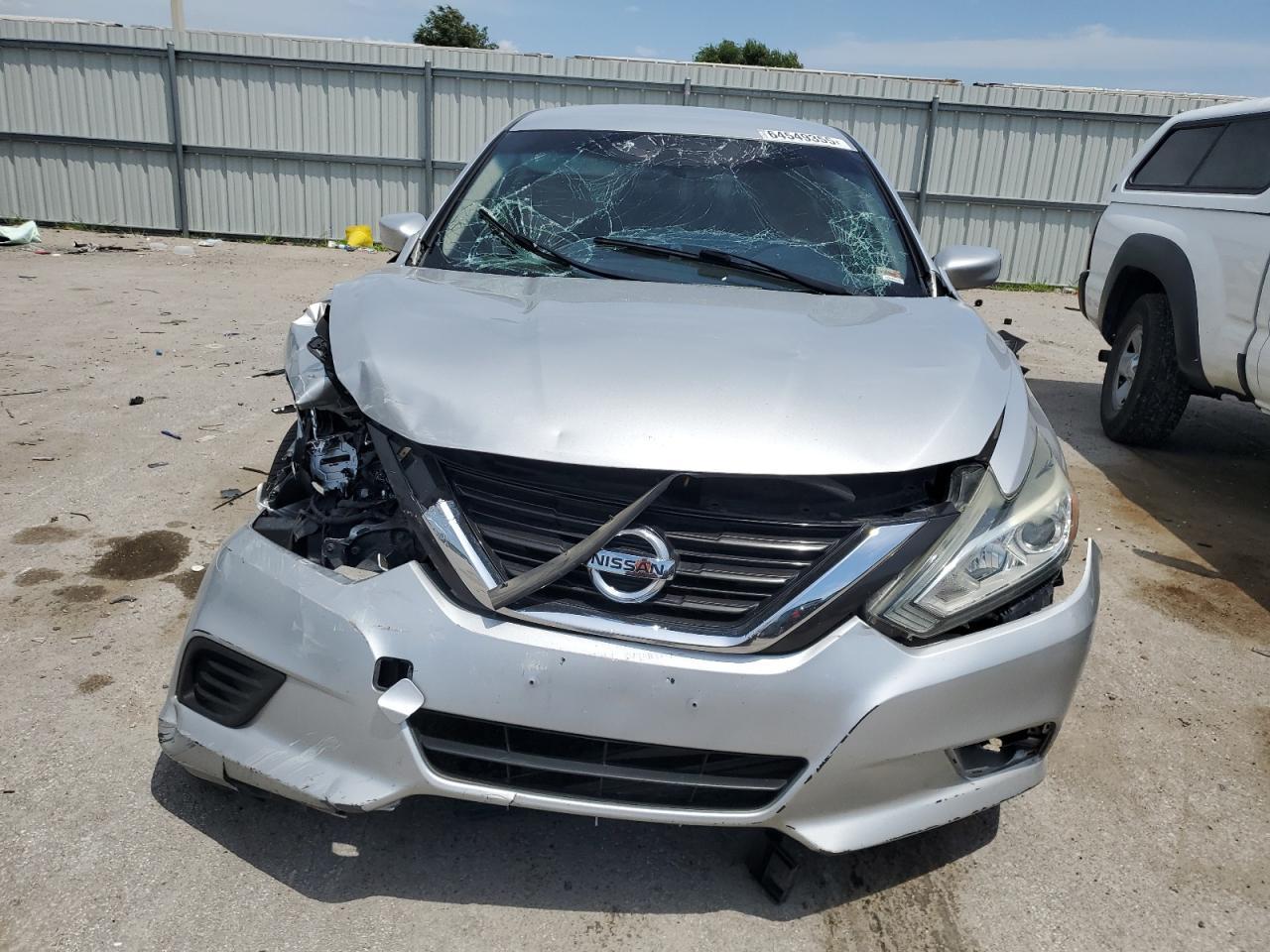 2016 Nissan Altima 2.5 - Фото 5