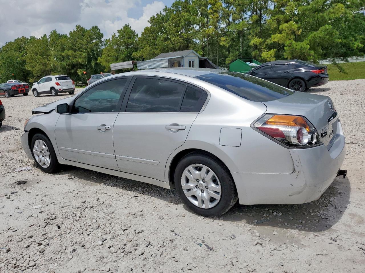 2012 Nissan Altima Base - Image 2