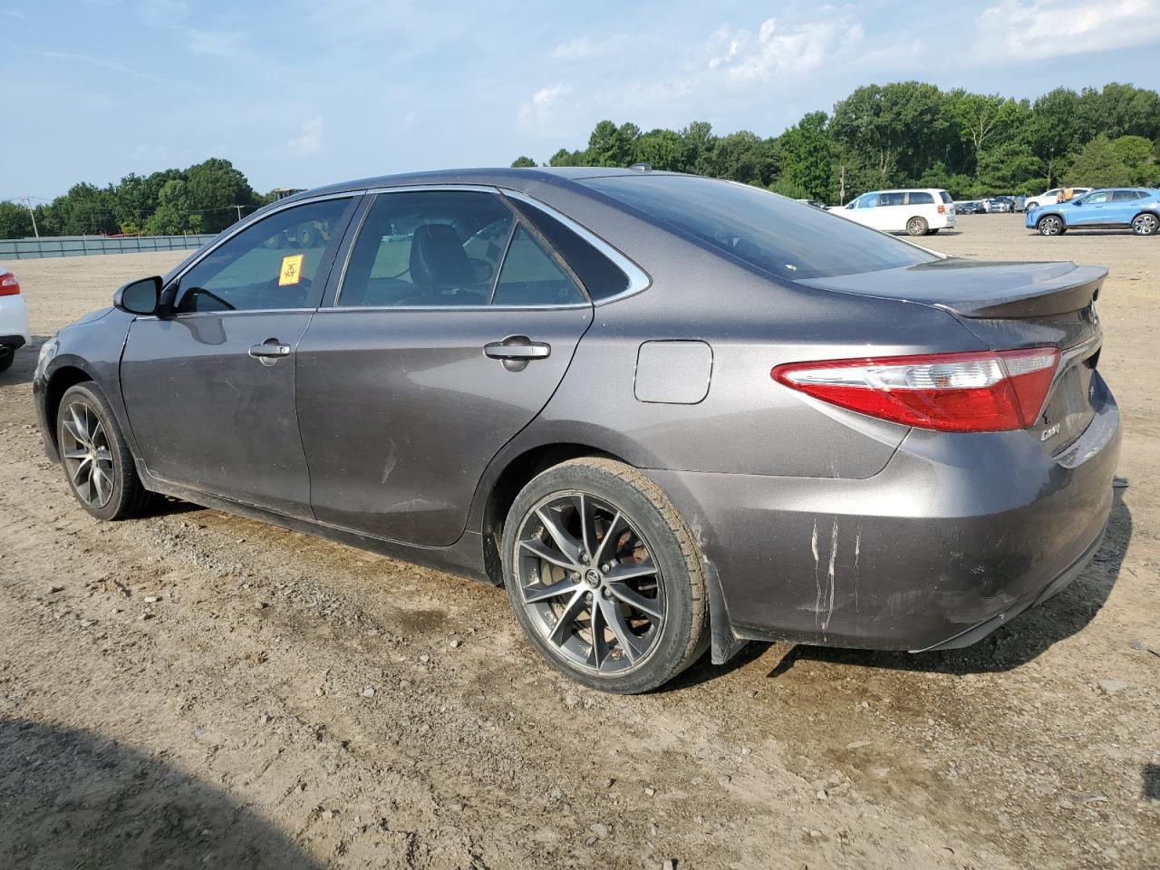 2015 Toyota Camry Le - Image 2