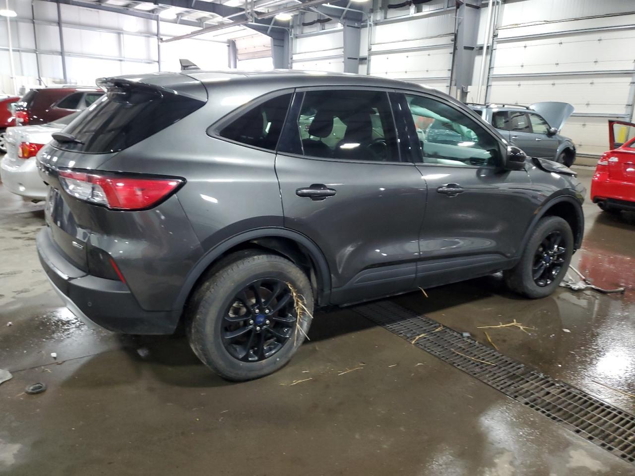 2020 Ford Escape Se Sport - Image 3