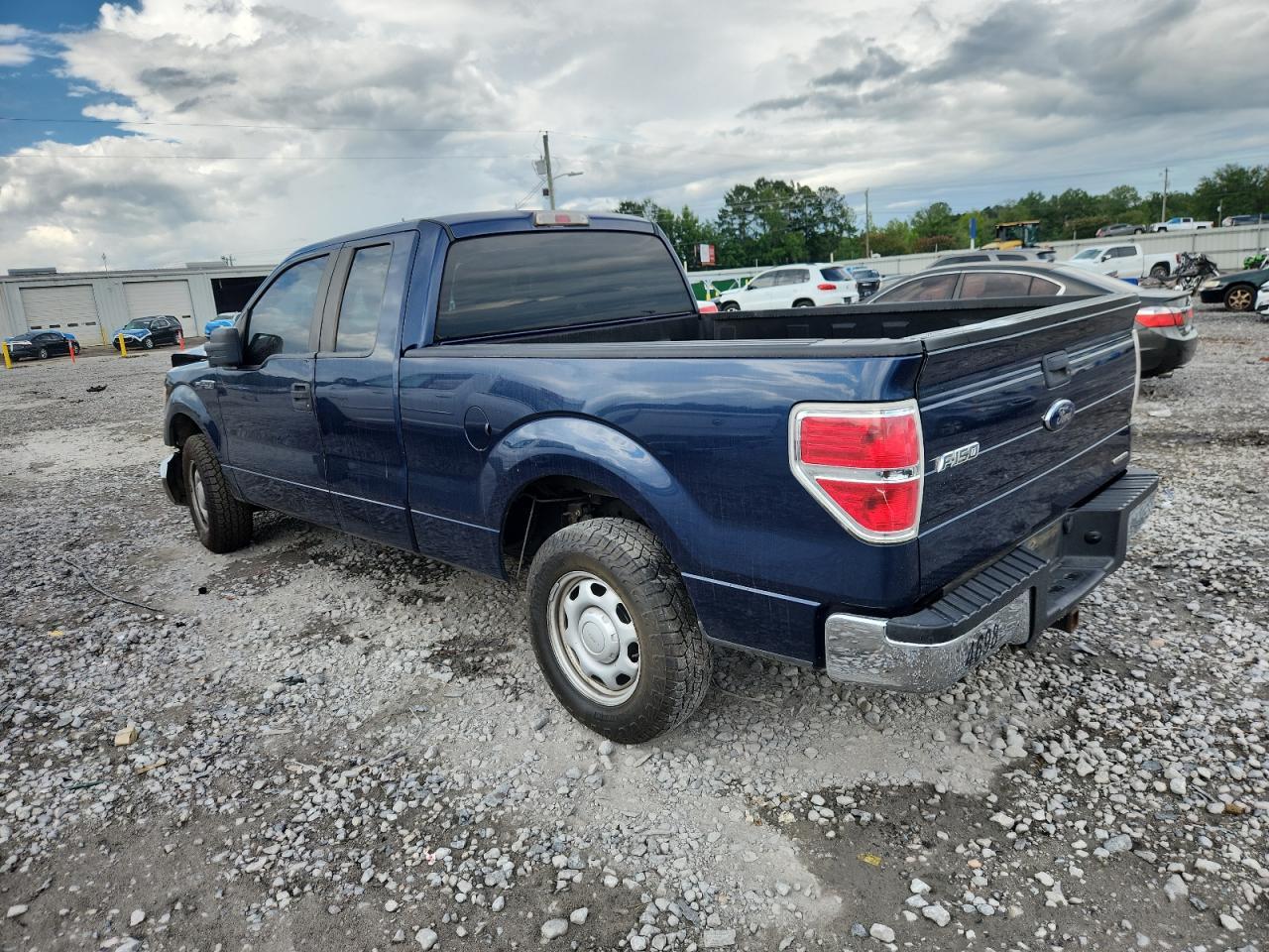2013 Ford F150 Super Cab - Фото 2