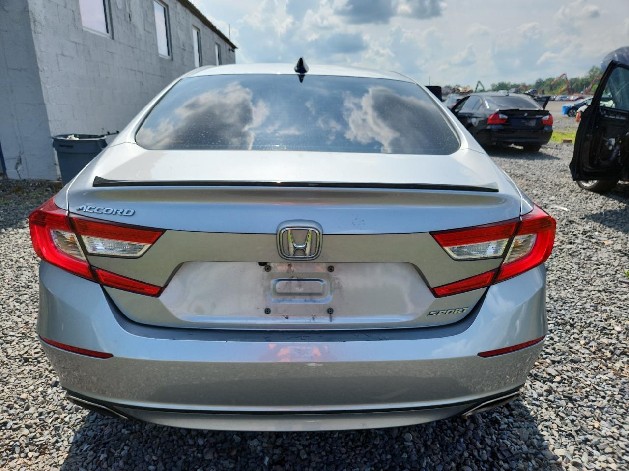 2022 Honda Accord Sport - Image 6