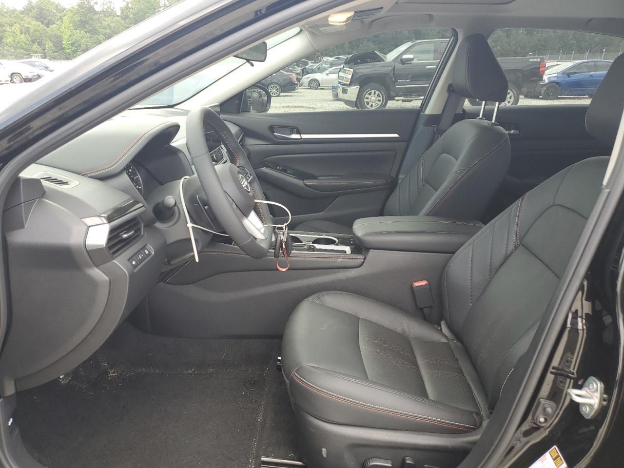 2025 Nissan Altima Sr - Image 7