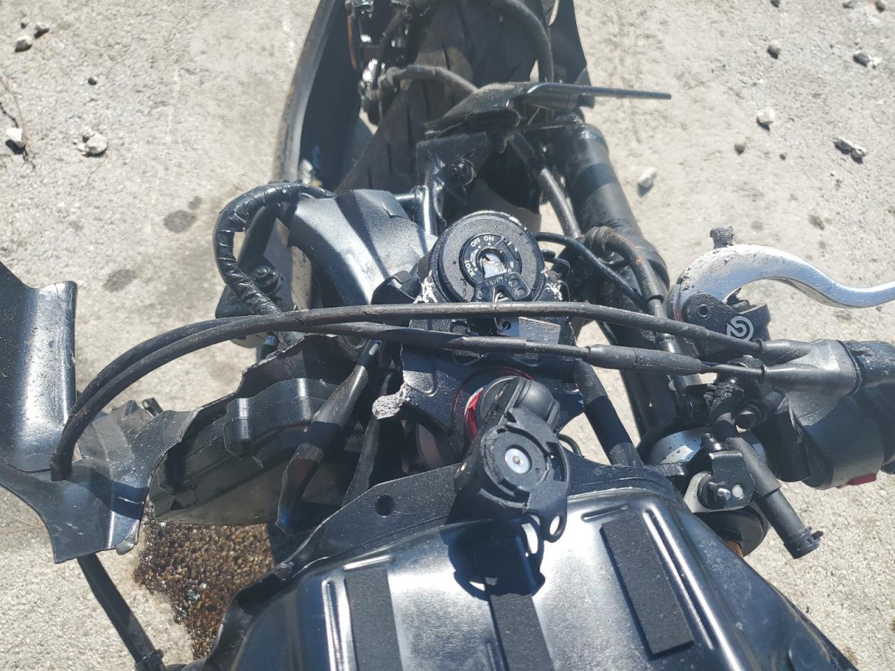 2024 Yamaha Yzfr7 - Фото 7