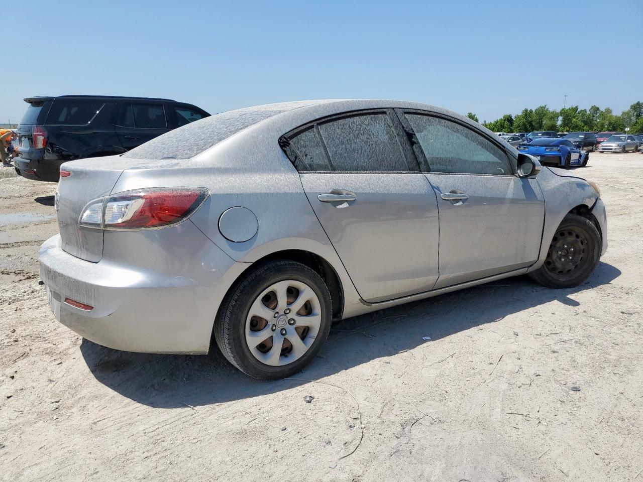 2013 Mazda 3 I - Image 3