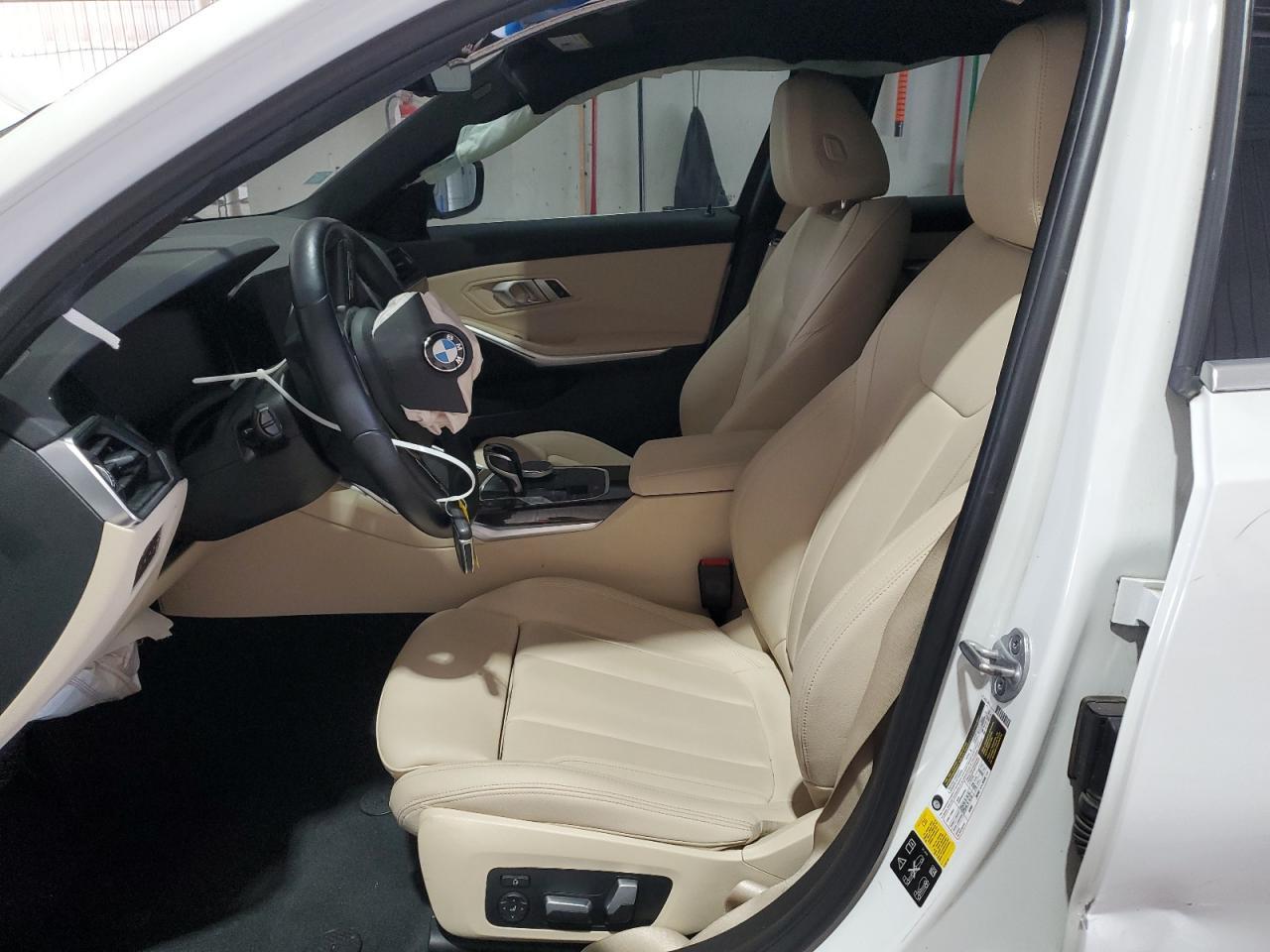 2021 BMW 330Xi - Фото 7