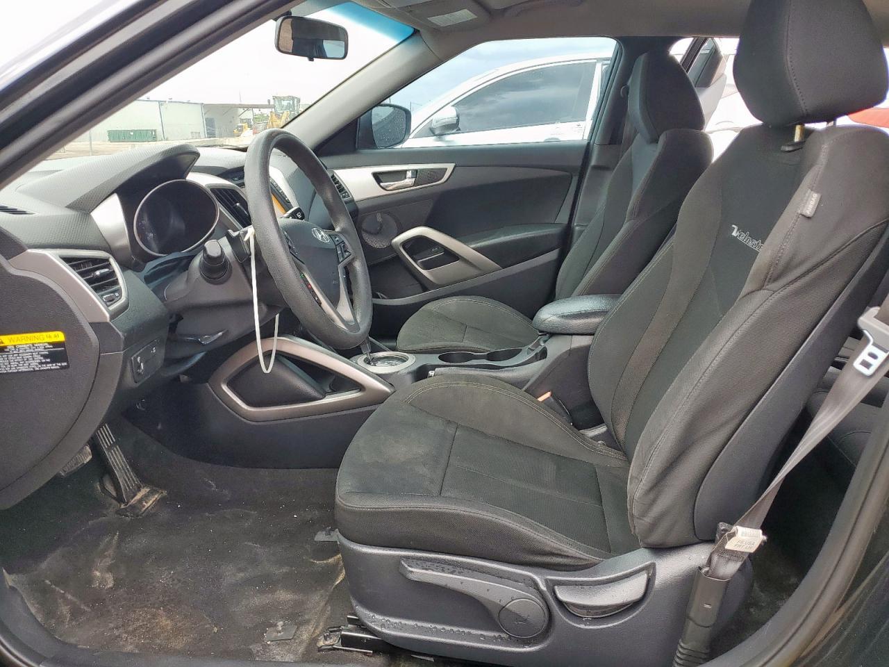 2016 Hyundai Veloster - Фото 7