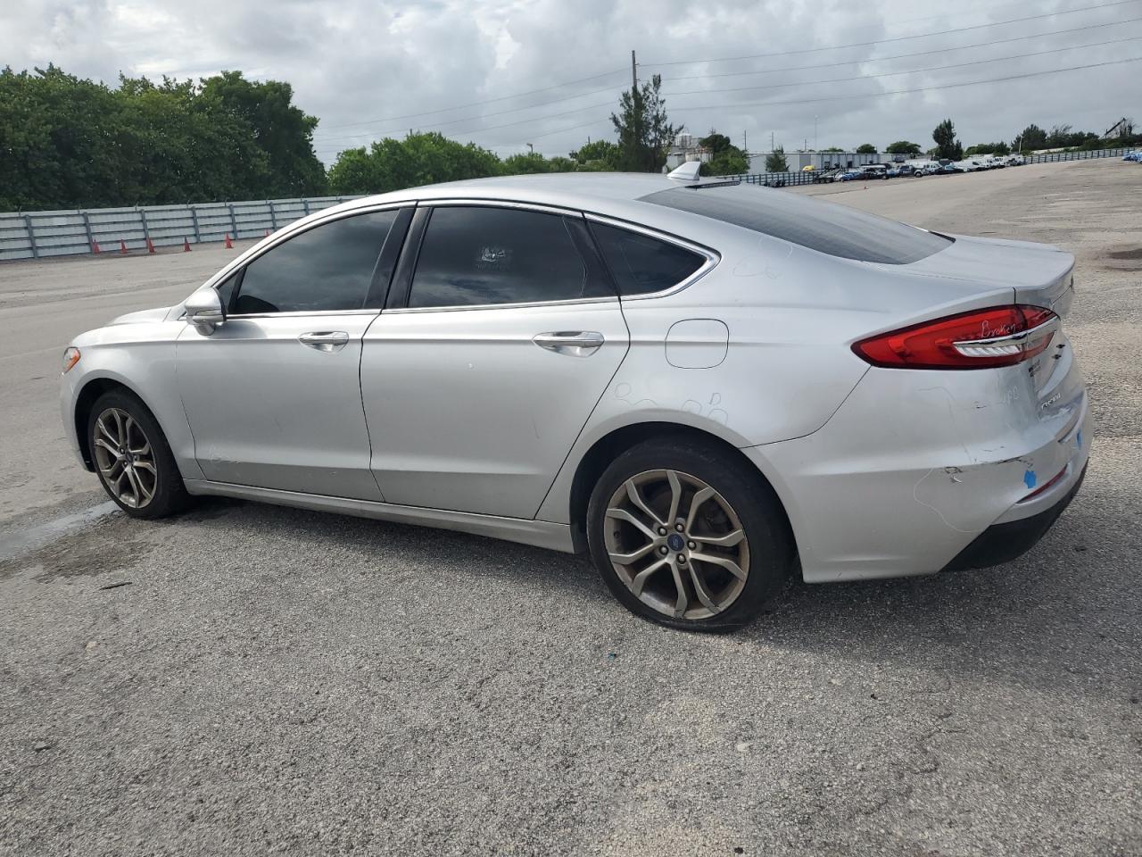 2019 Ford Fusion Sel - Фото 2