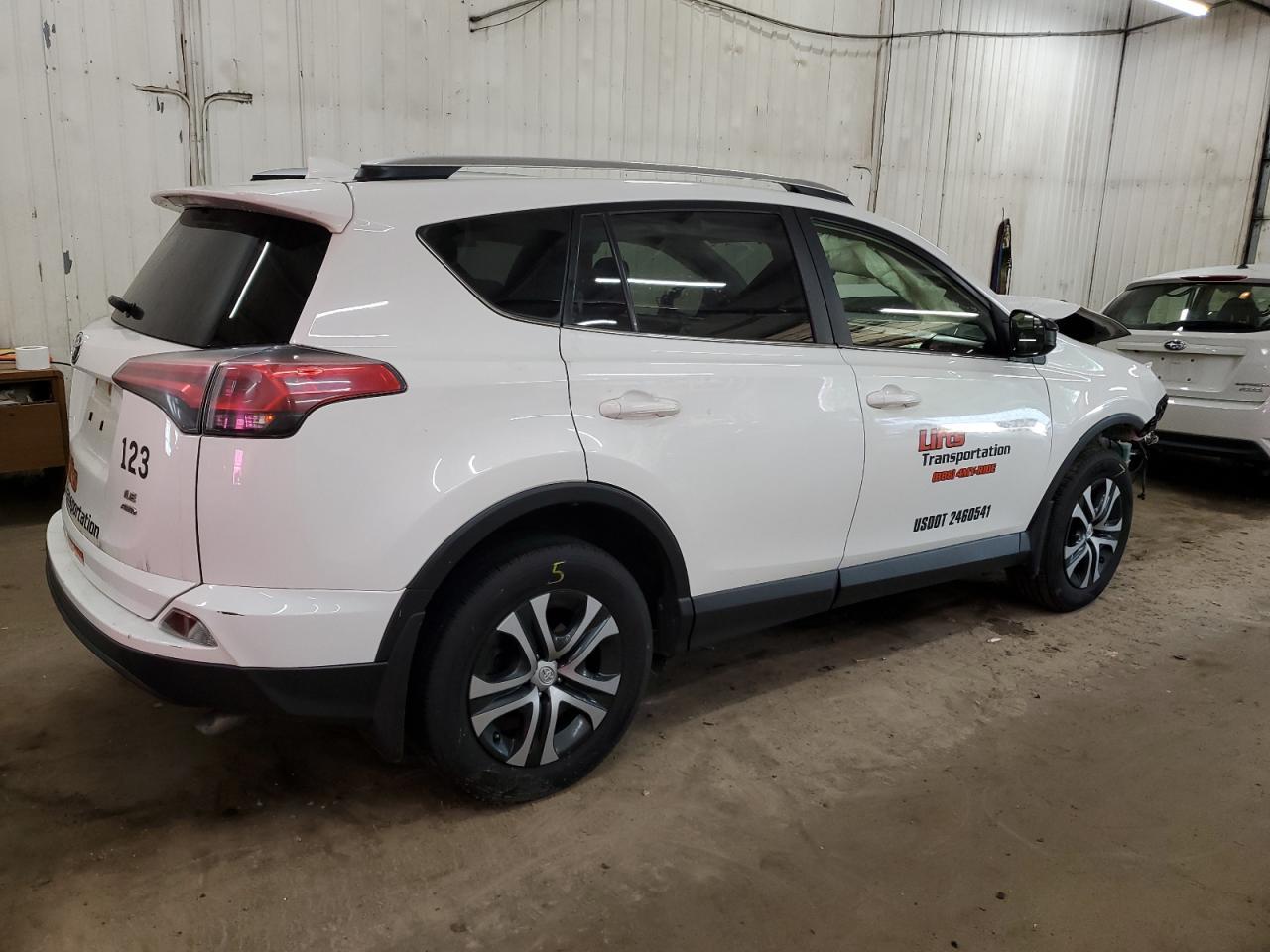 2016 Toyota Rav4 Le - Фото 3