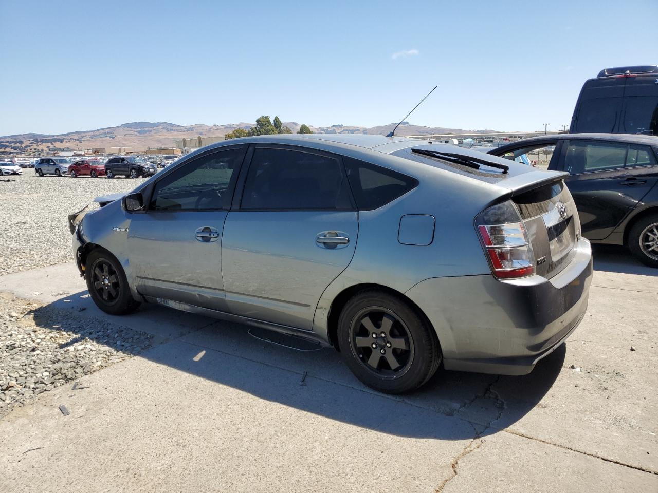 2005 Toyota Prius - Image 2