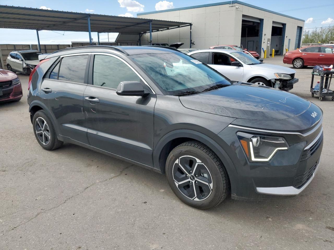 2024 Kia Niro Ex - Image 4