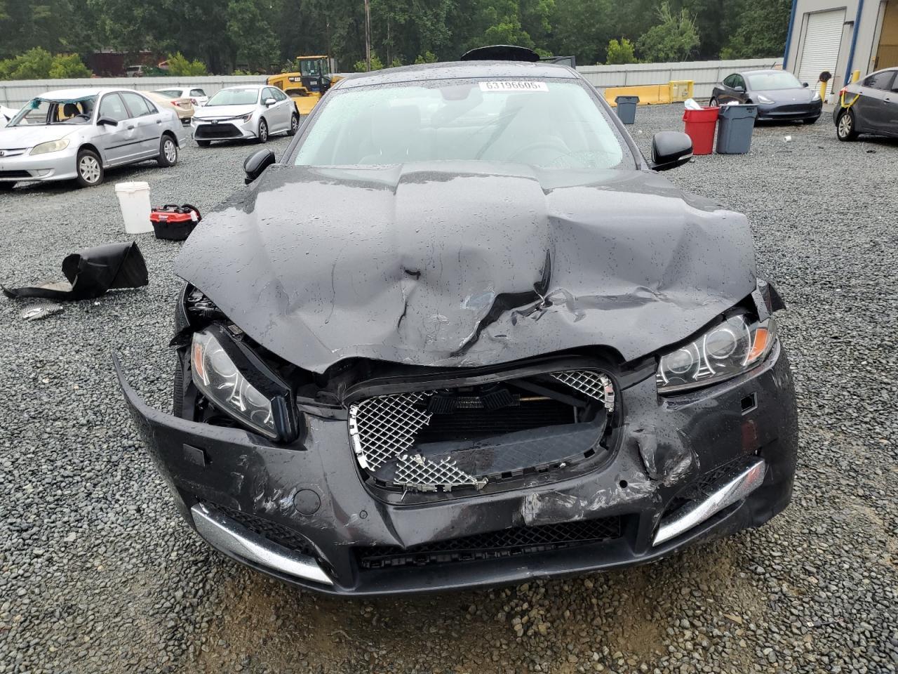 2015 Jaguar Xf 2.0T Premium - Фото 5