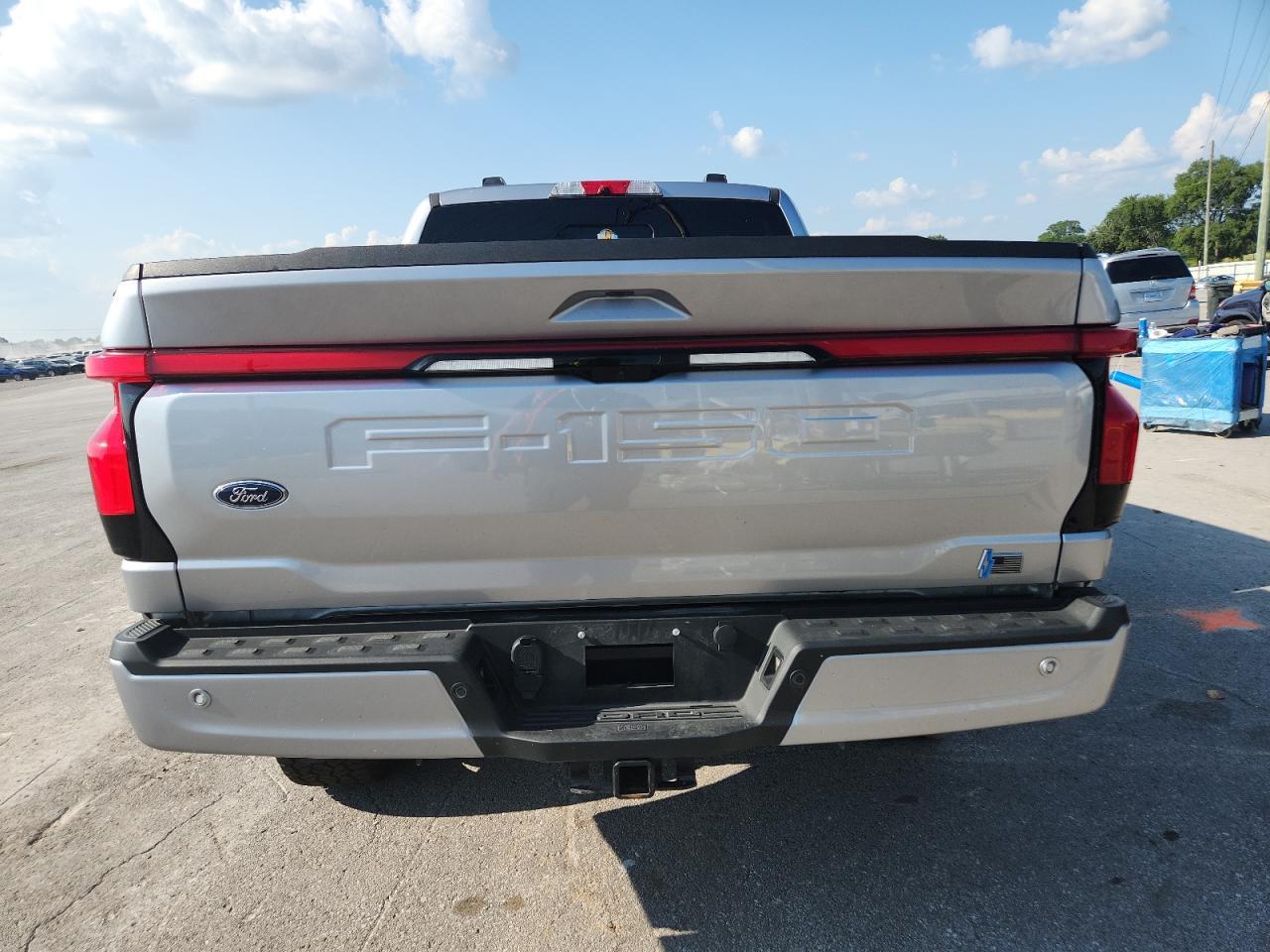 2022 Ford F150 Lightning Pro - Image 6