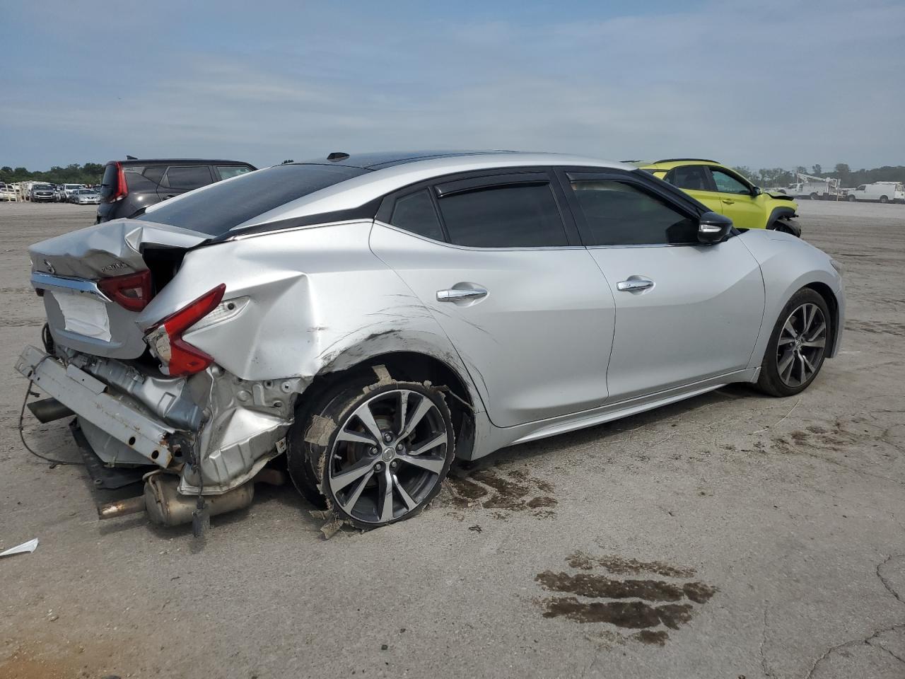 2017 Nissan Maxima 3.5S - Image 3