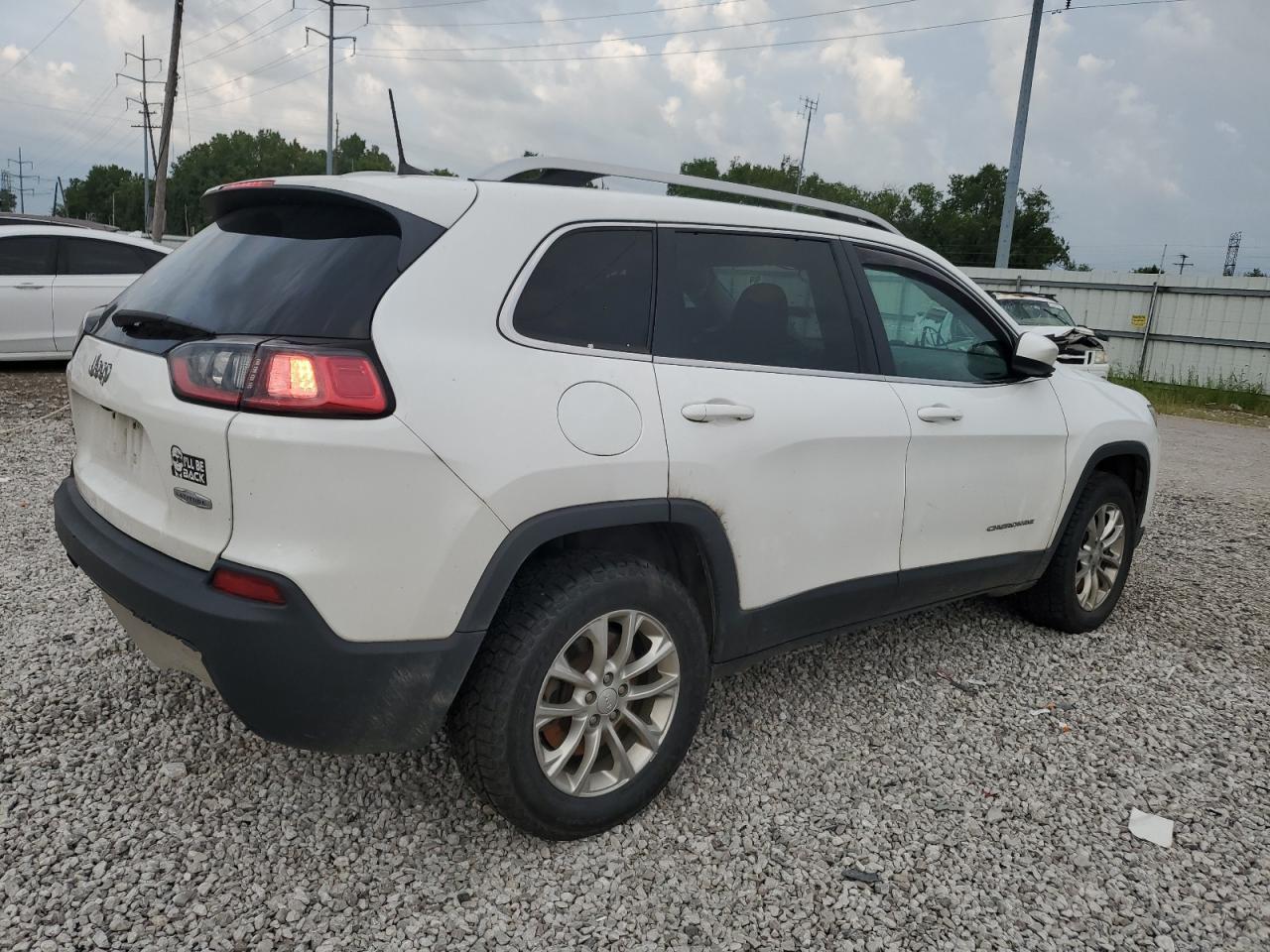 2019 Jeep Cherokee Latitude - Image 3