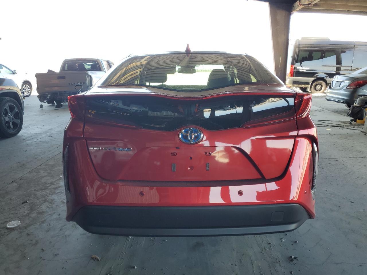 2017 Toyota Prius Prime - Фото 6