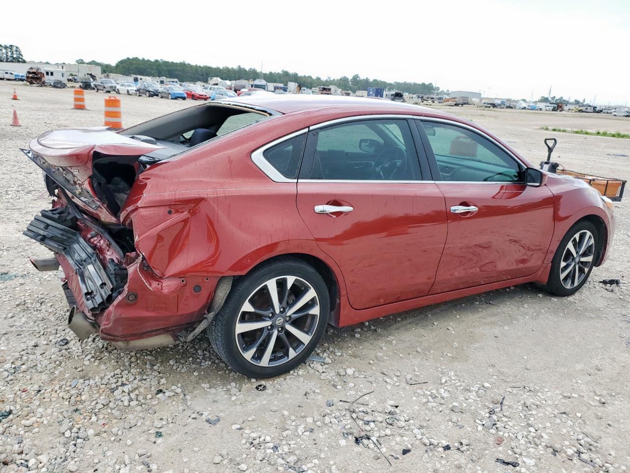 2017 Nissan Altima 2.5 - Фото 3