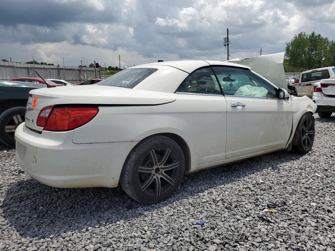 2010 Chrysler Sebring Limited - Image 3