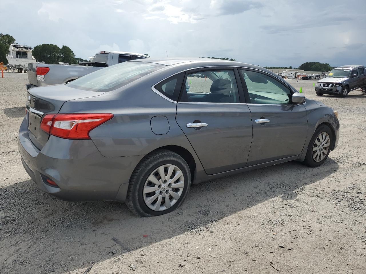 2016 Nissan Sentra S - Фото 3