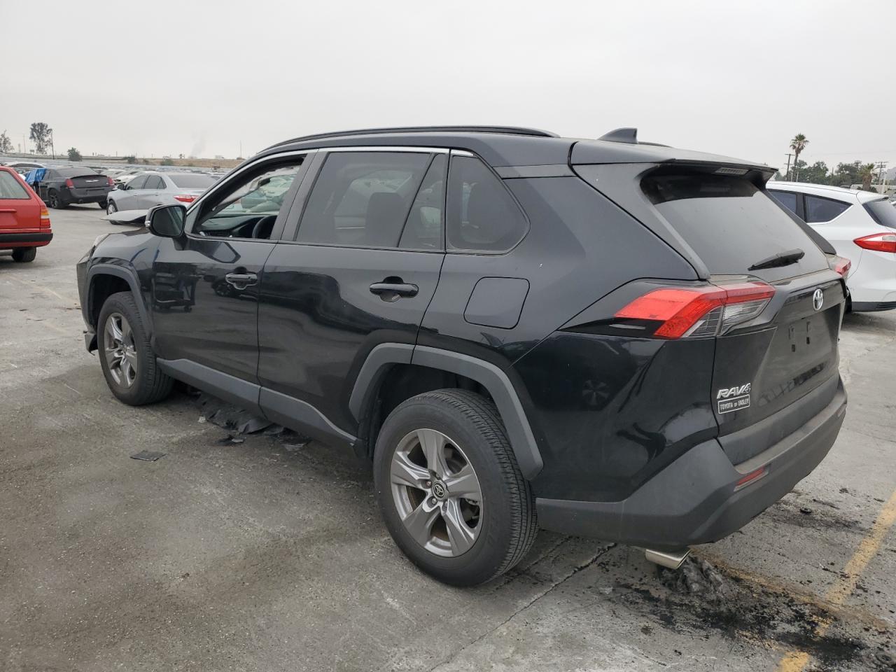 2022 Toyota Rav4 Xle - Image 2