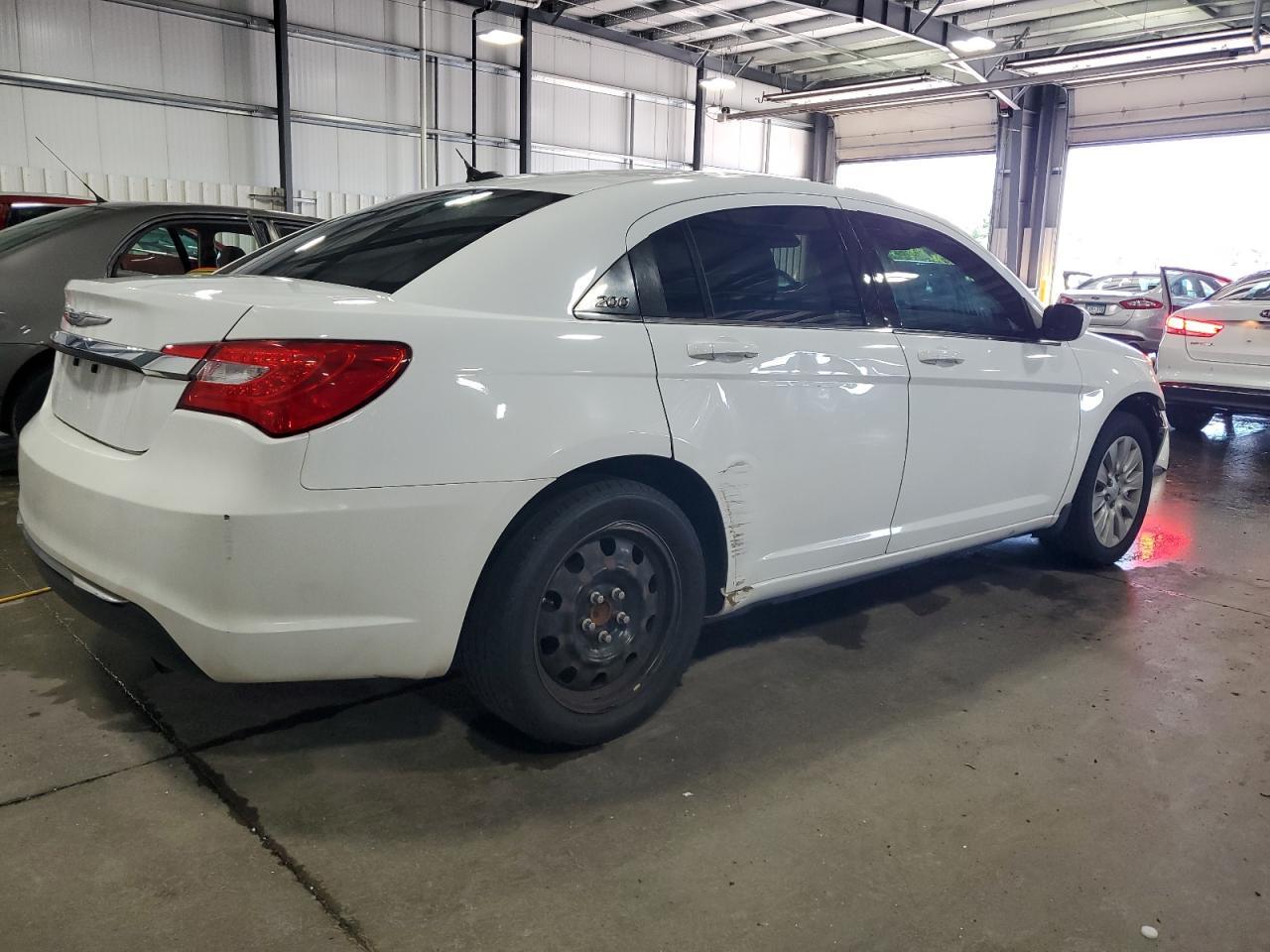 2014 Chrysler 200 Lx - Фото 3