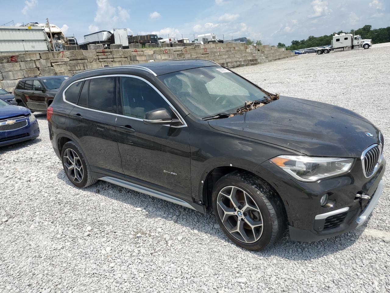 2017 BMW X1 xDrive28I - Фото 4