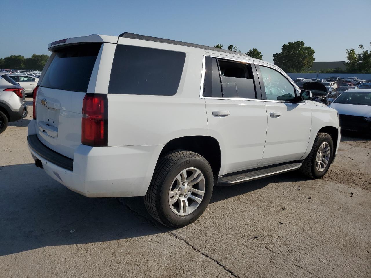 2016 Chevrolet Tahoe C1500 Lt - Image 3