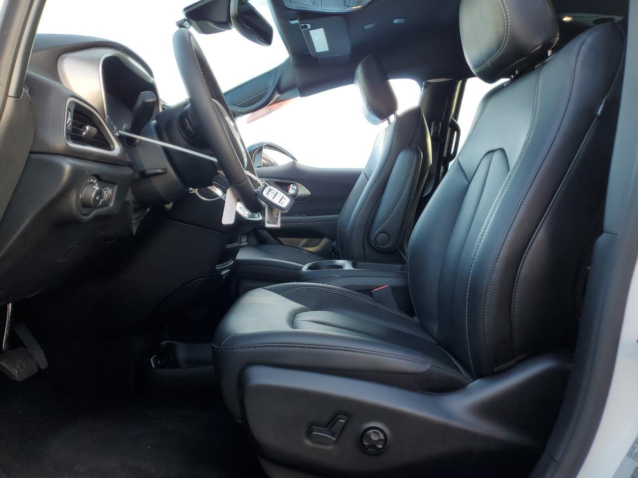2025 Chrysler Pacifica Select - Фото 7