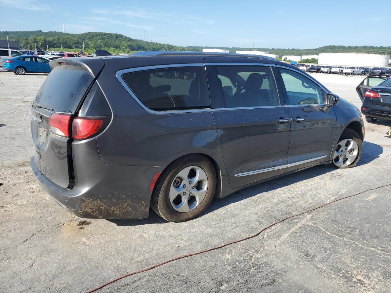 2017 Chrysler Pacifica Touring L Plus - Image 3