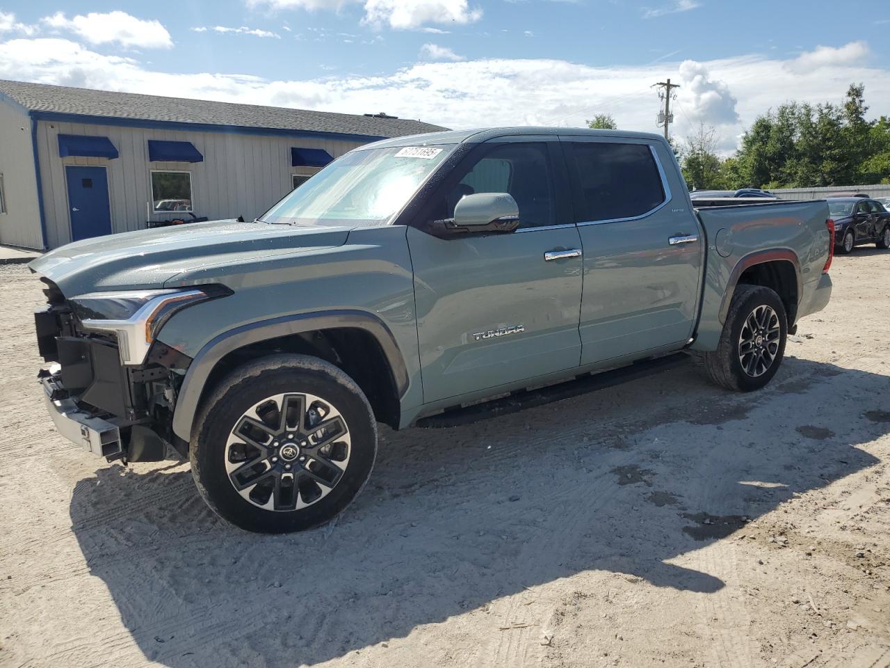 2024 Toyota Tundra Crewmax Limited
