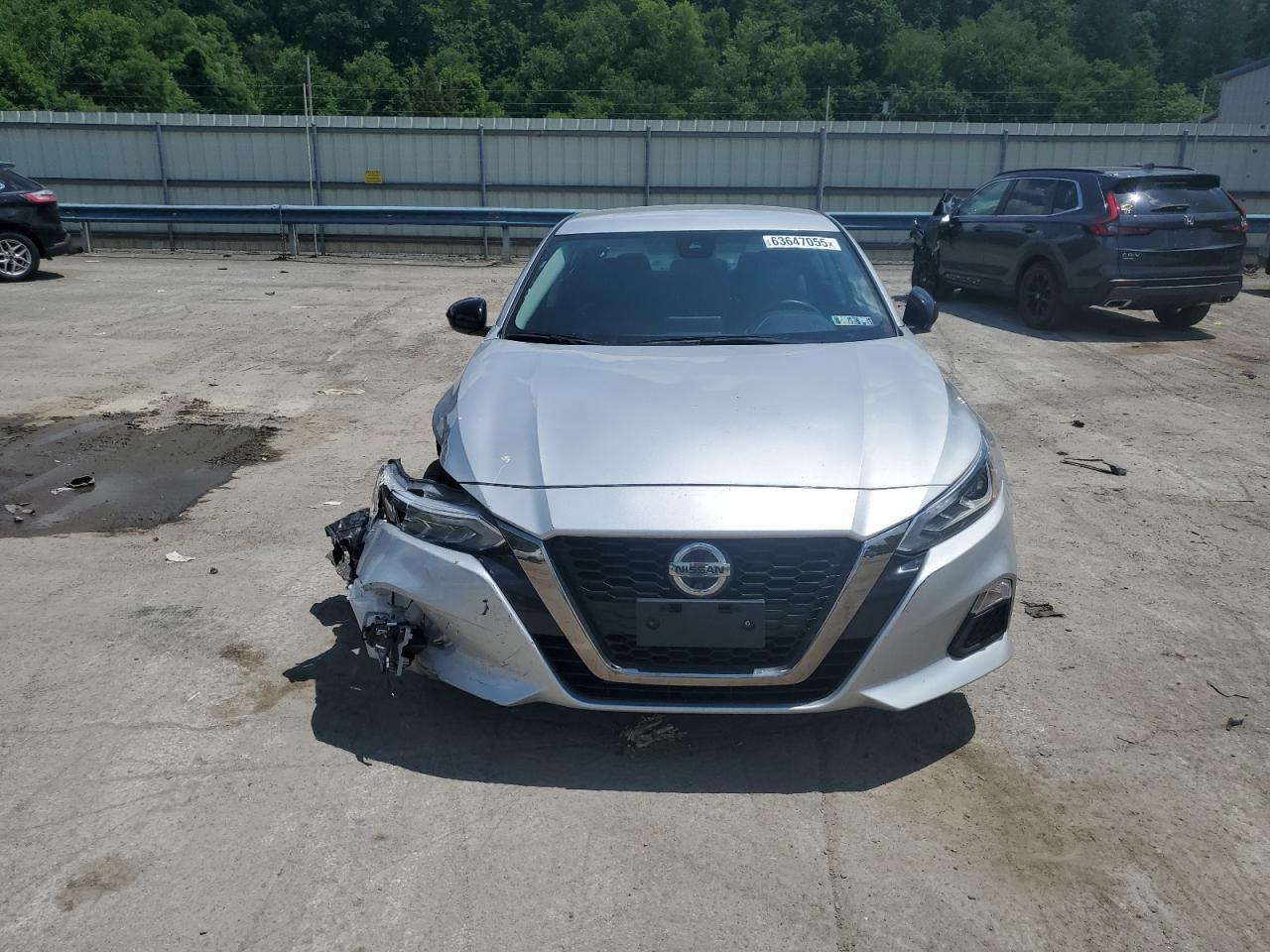 2022 Nissan Altima Sr - Image 5