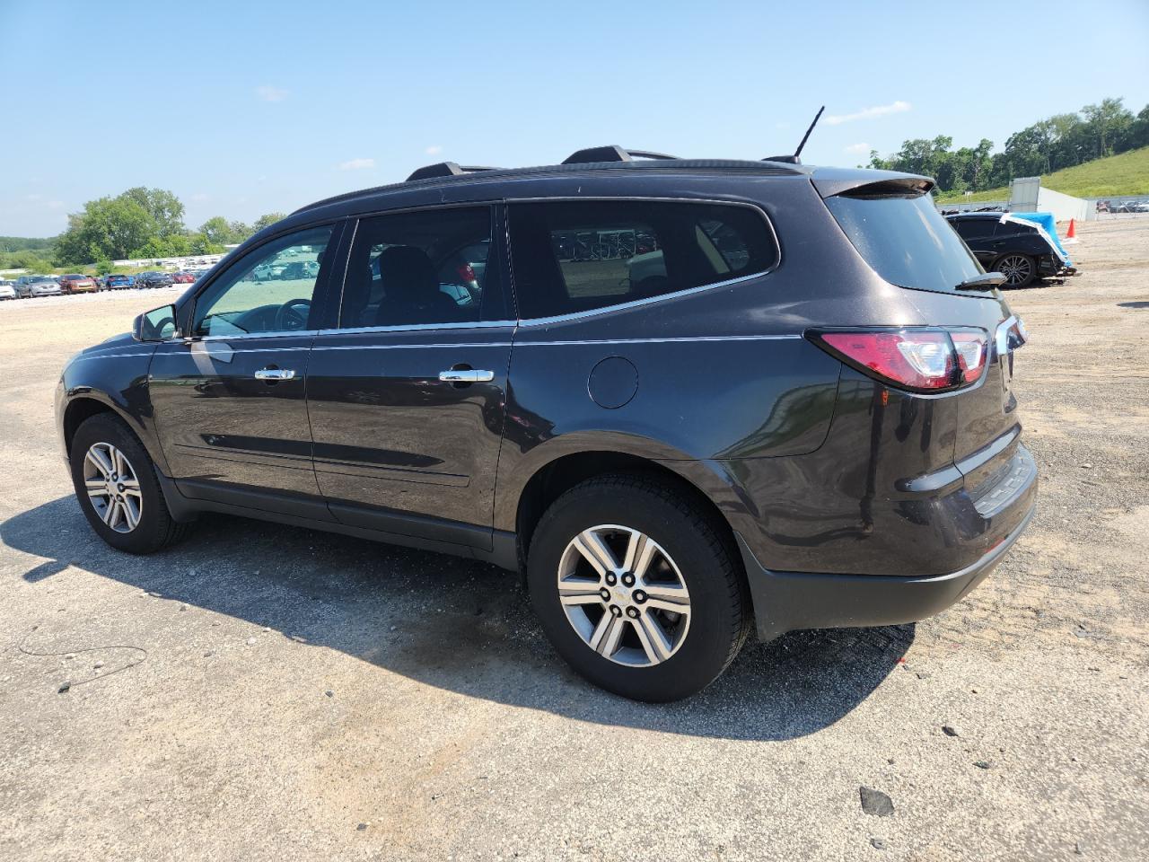2016 Chevrolet Traverse Lt - Image 2