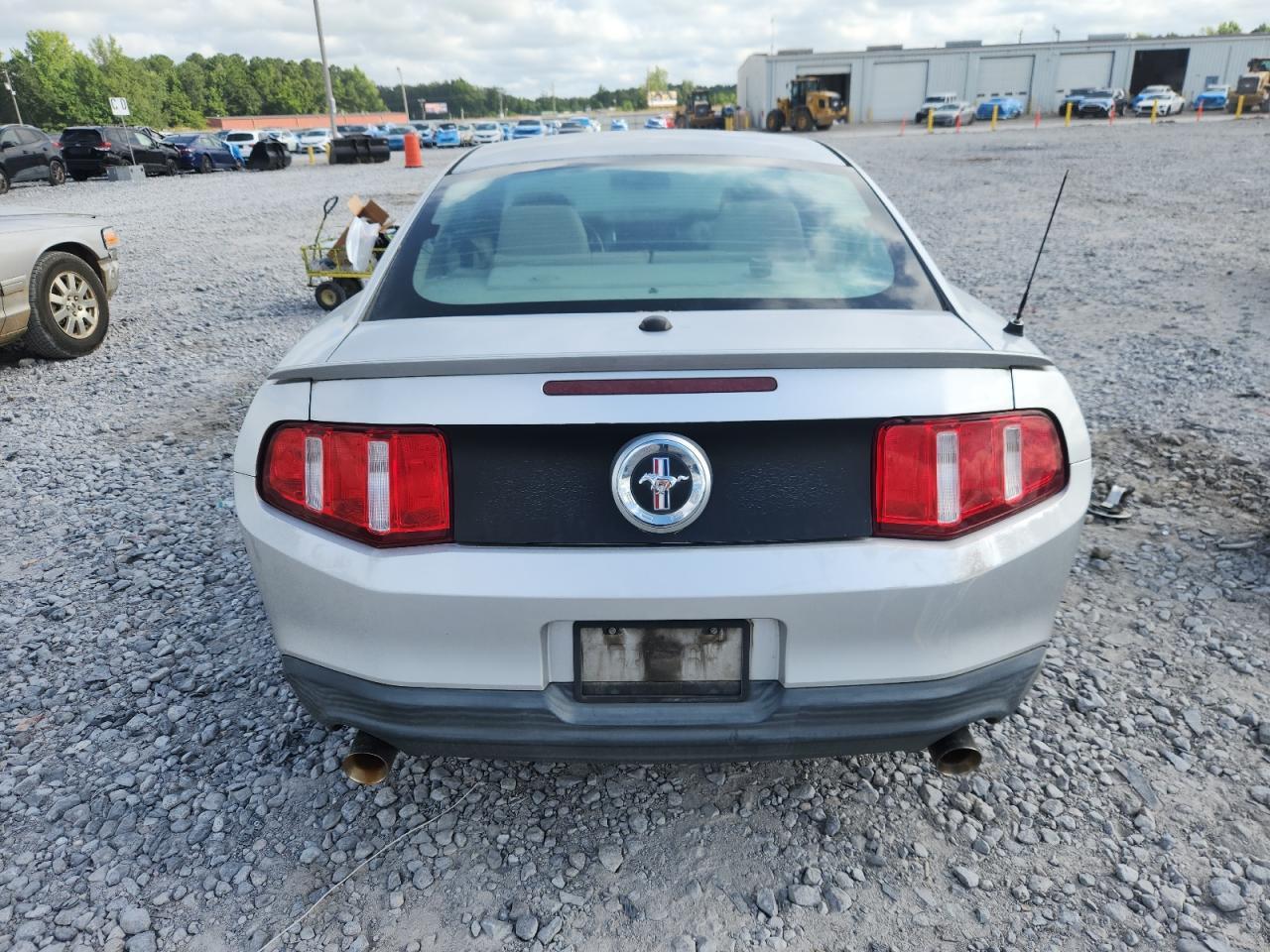 2011 Ford Mustang - Фото 6