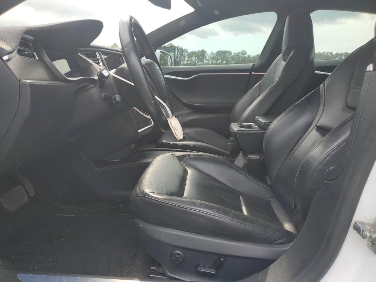 2016 Tesla Model S - Image 7