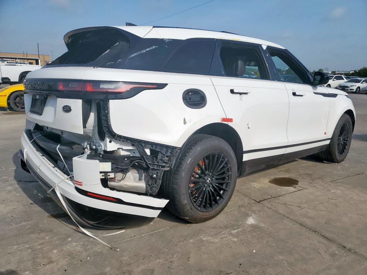 2022 Land Rover Range Rover Velar R-Dynamic S - Image 3